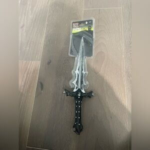 Totally Ghoul 16 inch “Death Dagger” Halloween prop. NWT